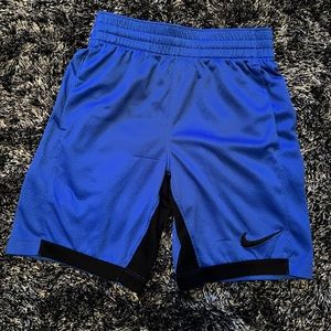 Nike Dri-Fit 
Kids Shorts
Size S